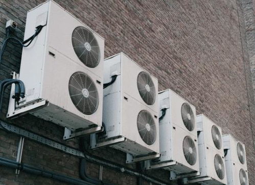 为什么日本空调外机都不挂墙上 没想到日本人这么聪明,我们该好好学学